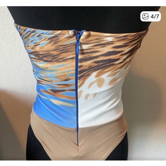 JLux Label Tropical One-Piece Swimsuit With Plunge Neckline NWT - Picture 9 of 9